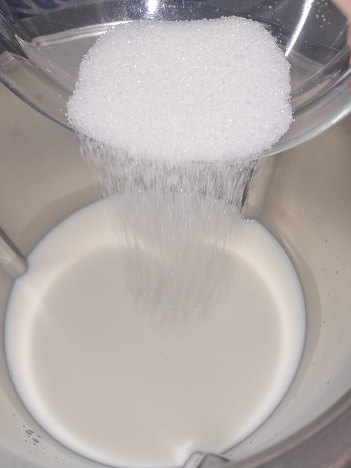 RECETA DE TORRIJAS PASO A PASO LECHE Y AZUCAR.jpeg